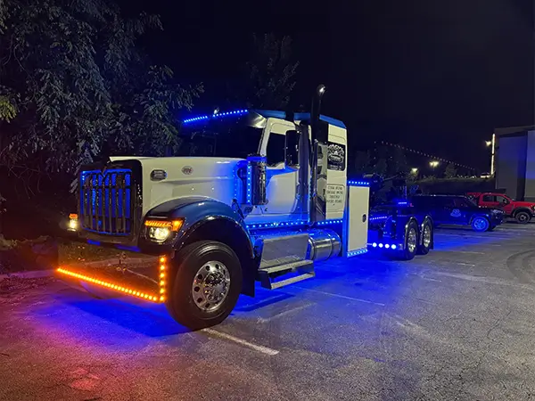 Joeys Towing night pics